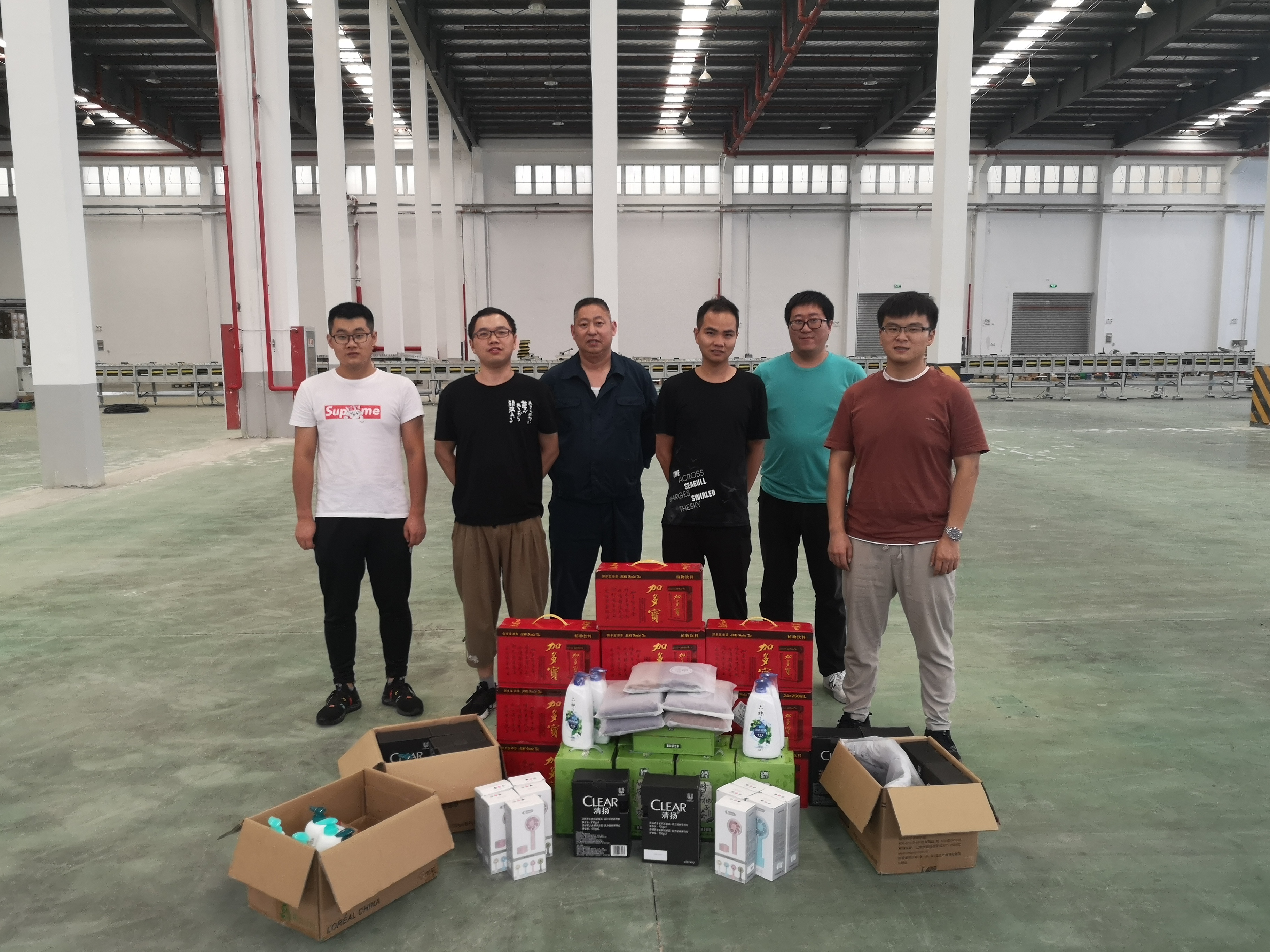 關(guān)愛職工 · 夏送清涼 | 寶開工會(huì)赴一線送清涼，致敬高溫下的堅(jiān)守