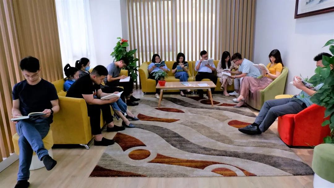 感受文字之美，共享閱讀之樂 | 寶開與燎申智城共同舉辦成長專場讀書活動