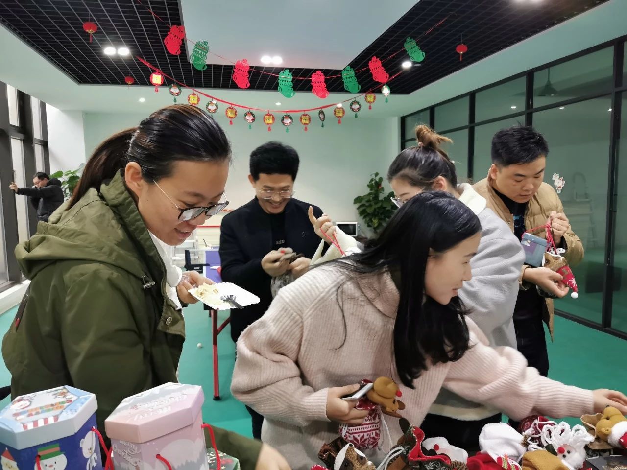 圣誕主題生日趴 | 濃情暖意平安夜，誕愿有你共前行