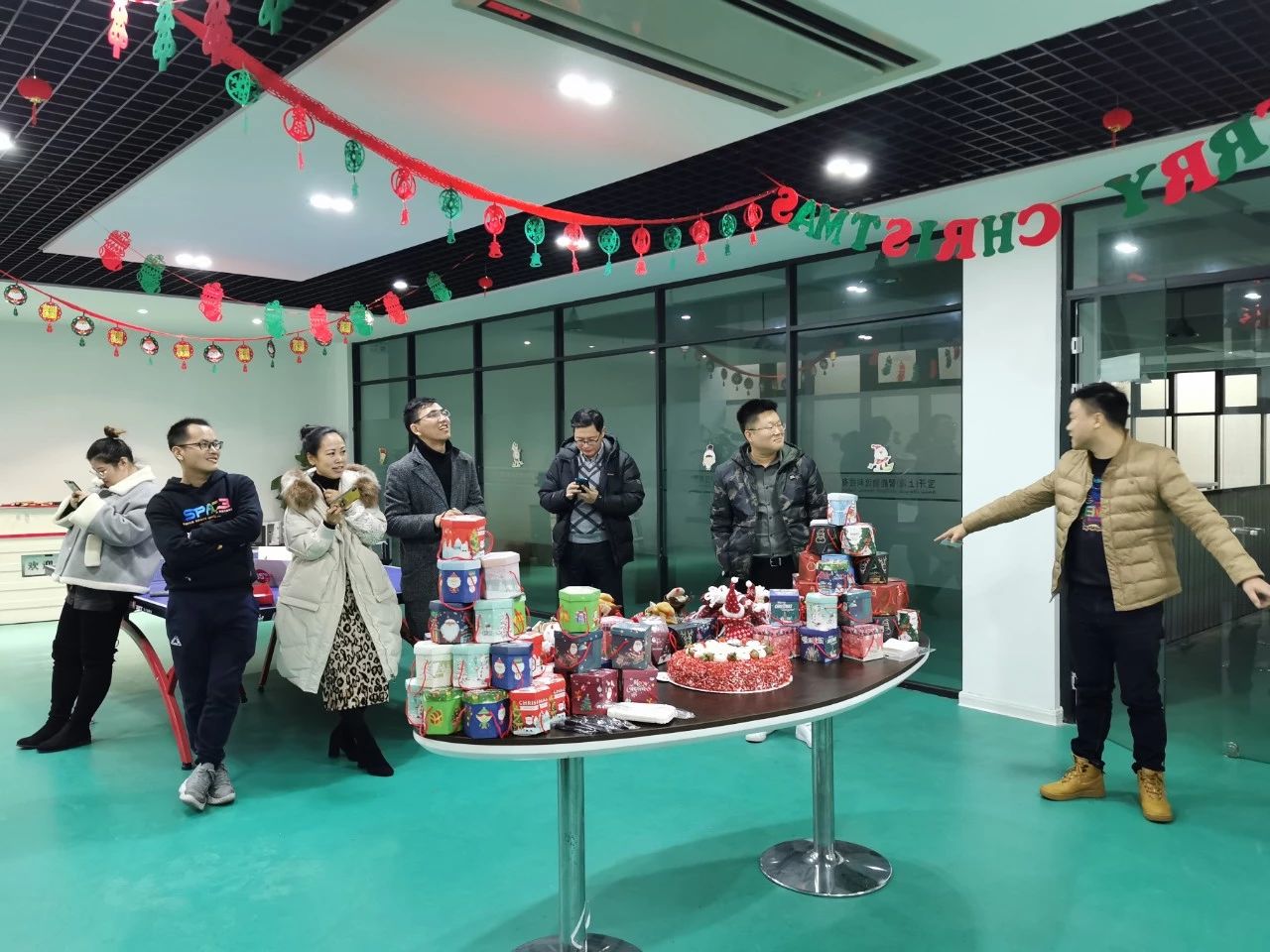 圣誕主題生日趴 | 濃情暖意平安夜，誕愿有你共前行
