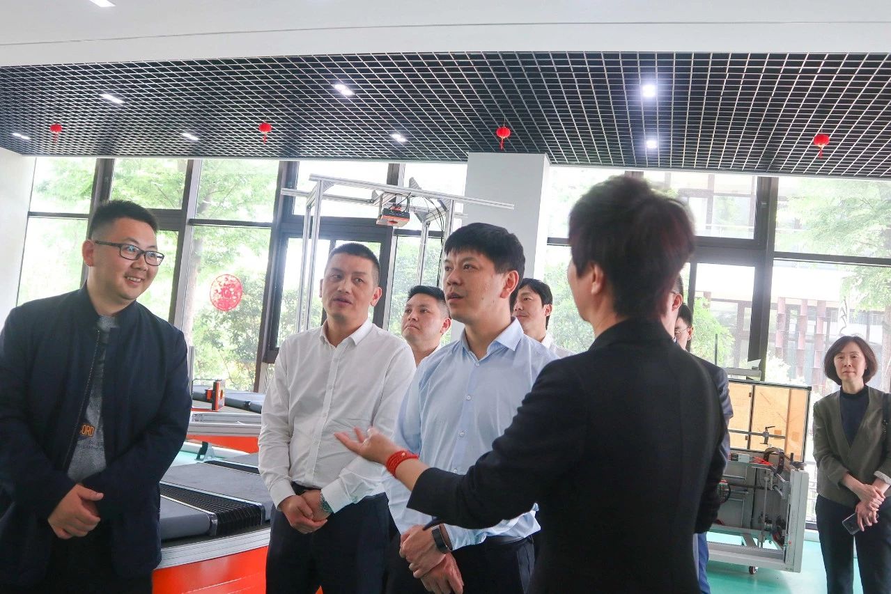 快訊 | 溫州市甌海區(qū)領(lǐng)導一行蒞臨寶開參觀考察