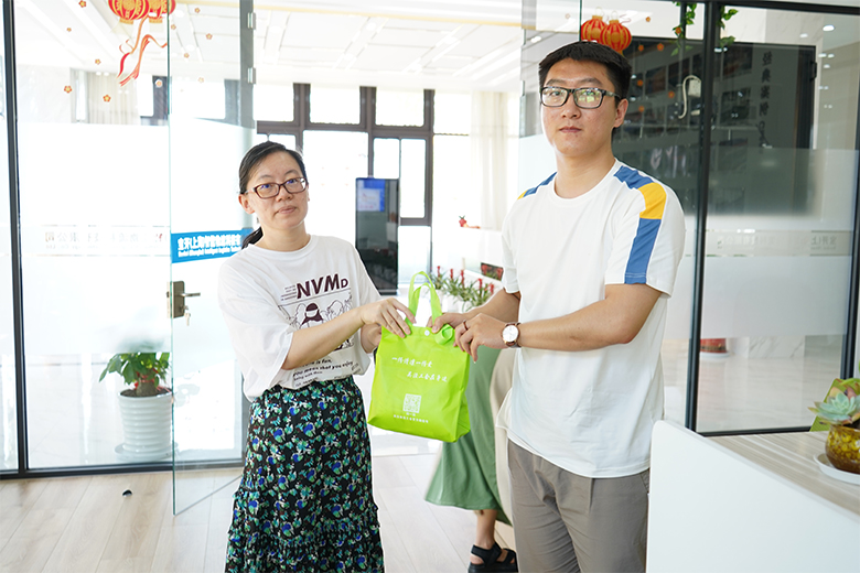 夏送清涼，情系一線｜致高溫下堅(jiān)守崗位的一線員工