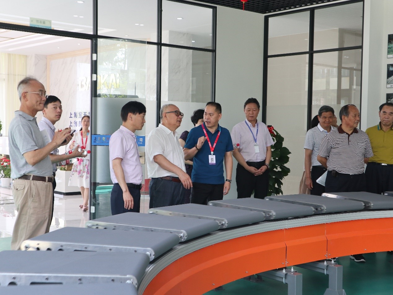新聞 | 無錫市原政協(xié)領導、吳涇鎮(zhèn)黨委領導一行蒞臨寶開參觀考察