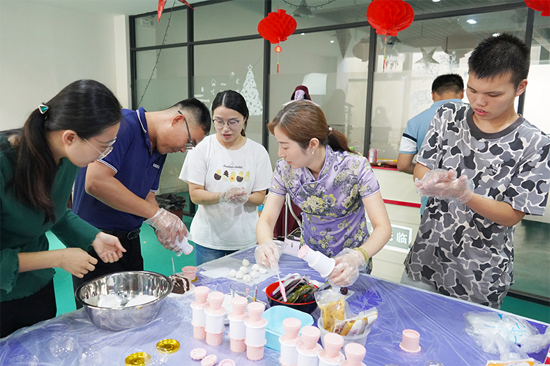 月圓中秋 · 集體慶生 | 溫馨九月，迎佳節(jié)，賀生辰，共團(tuán)圓！